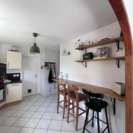 Aux Portes Du Circuits Ferienhaus